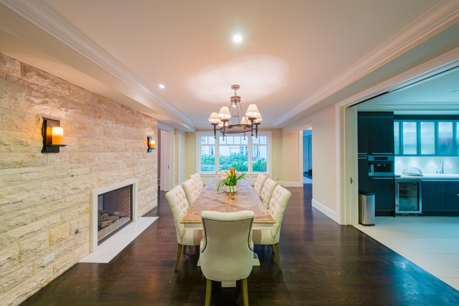 KITCHEN BREAKFAST ROOM