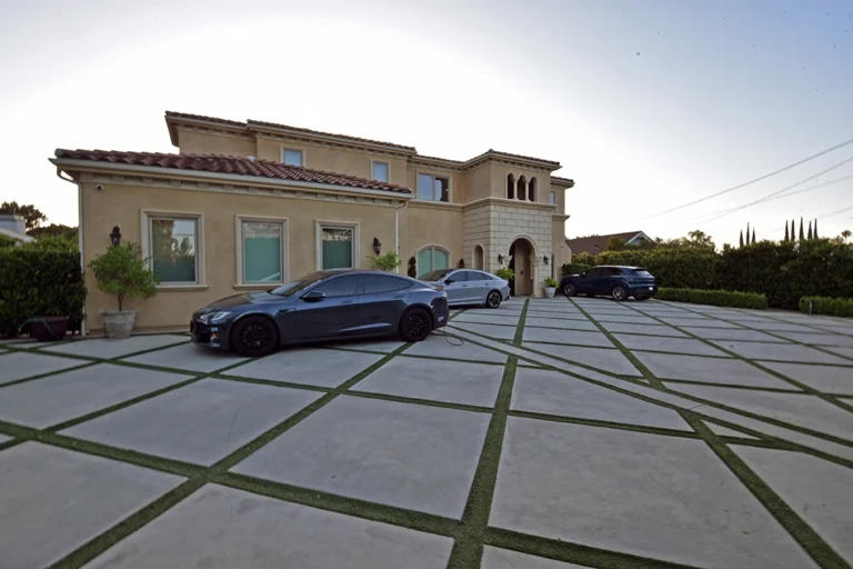 CFG 4777 copy 768x512