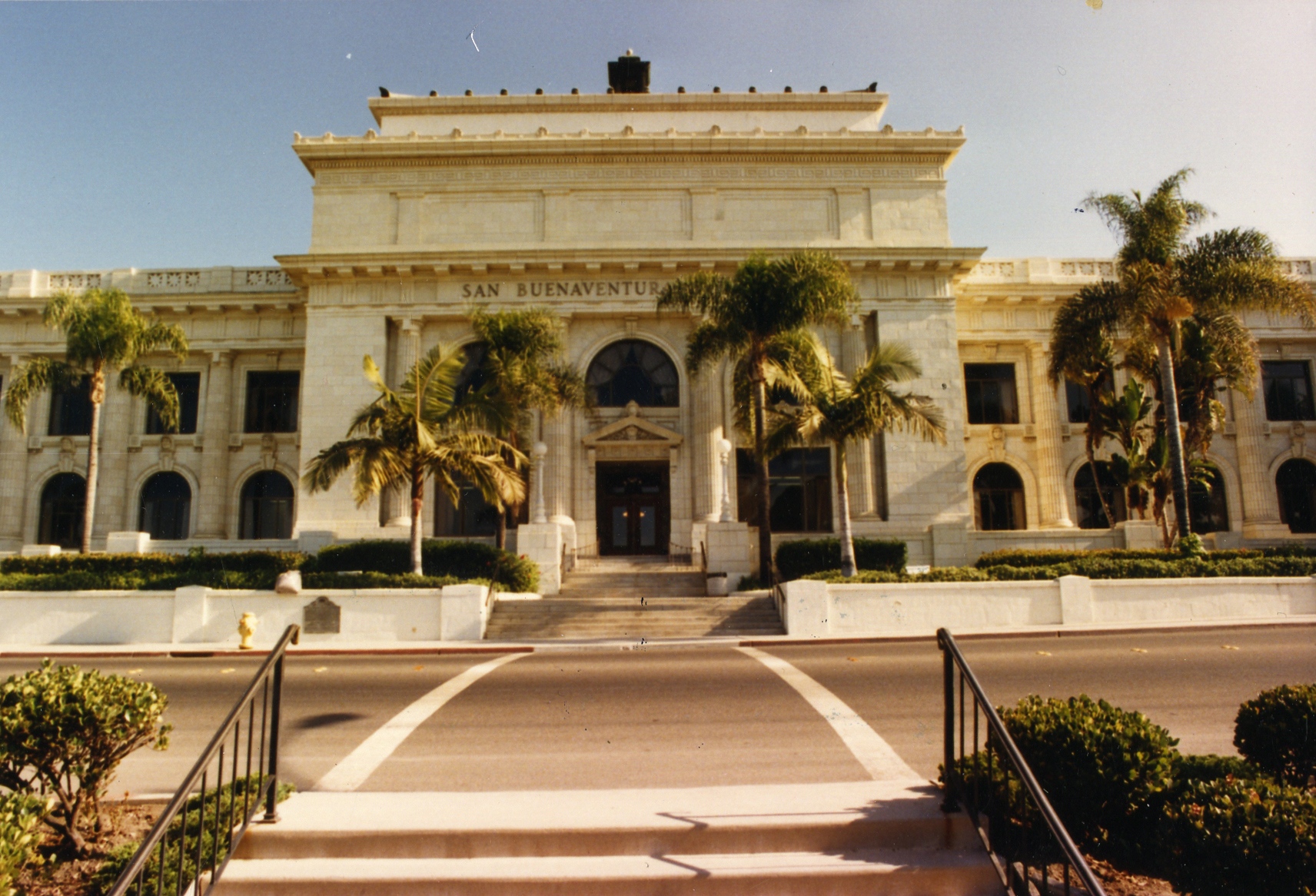 ventura city hall facade 1980s