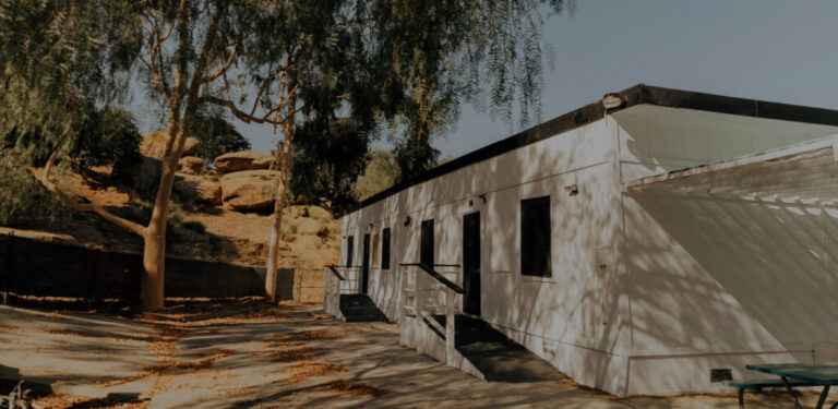 0Classroom Buildings 1024x500 1 768x375